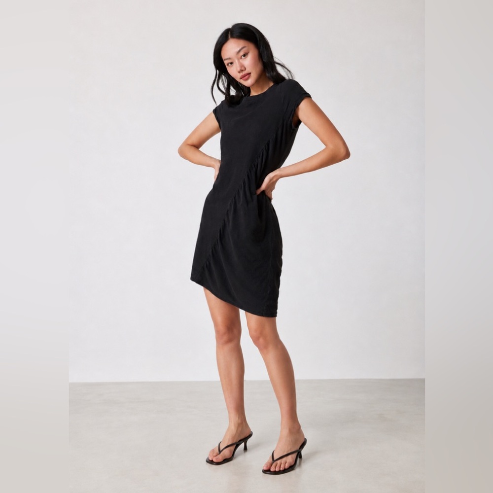 🎄FIRM PRICE🎄 Anthropologie T.La Ruched Tee mini dress